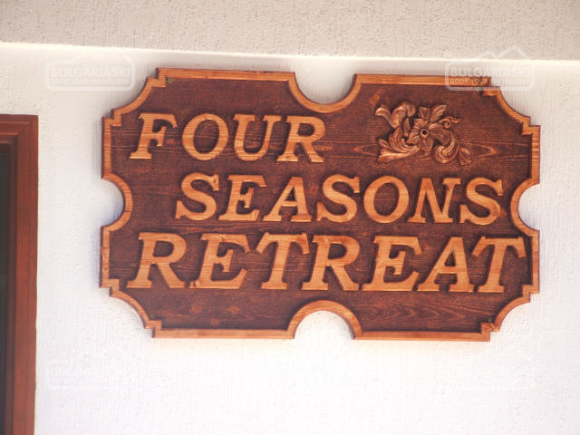 Four Seasons Retreat 15